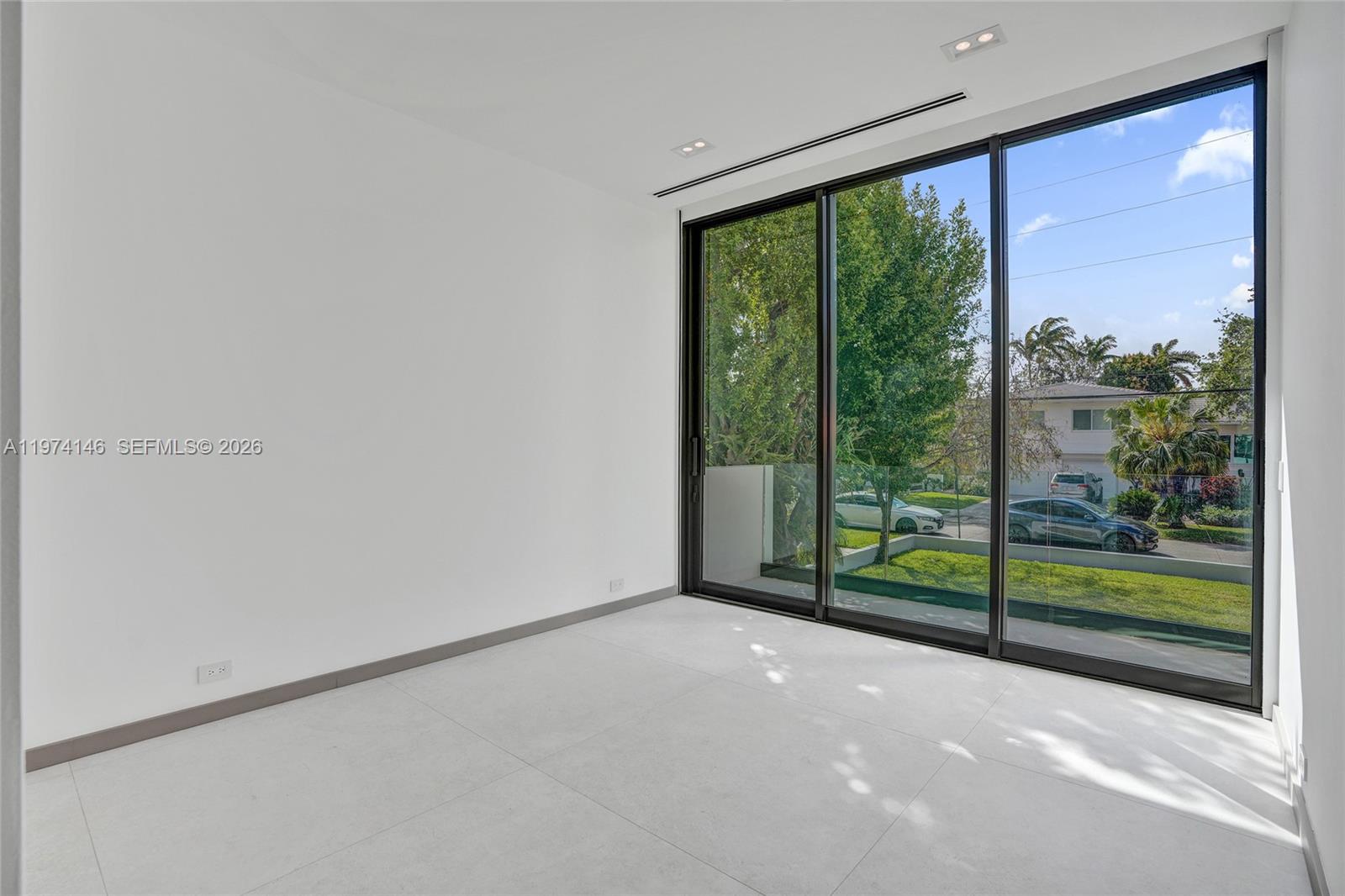 1379 NE 104th St, Miami Shores FL 33138