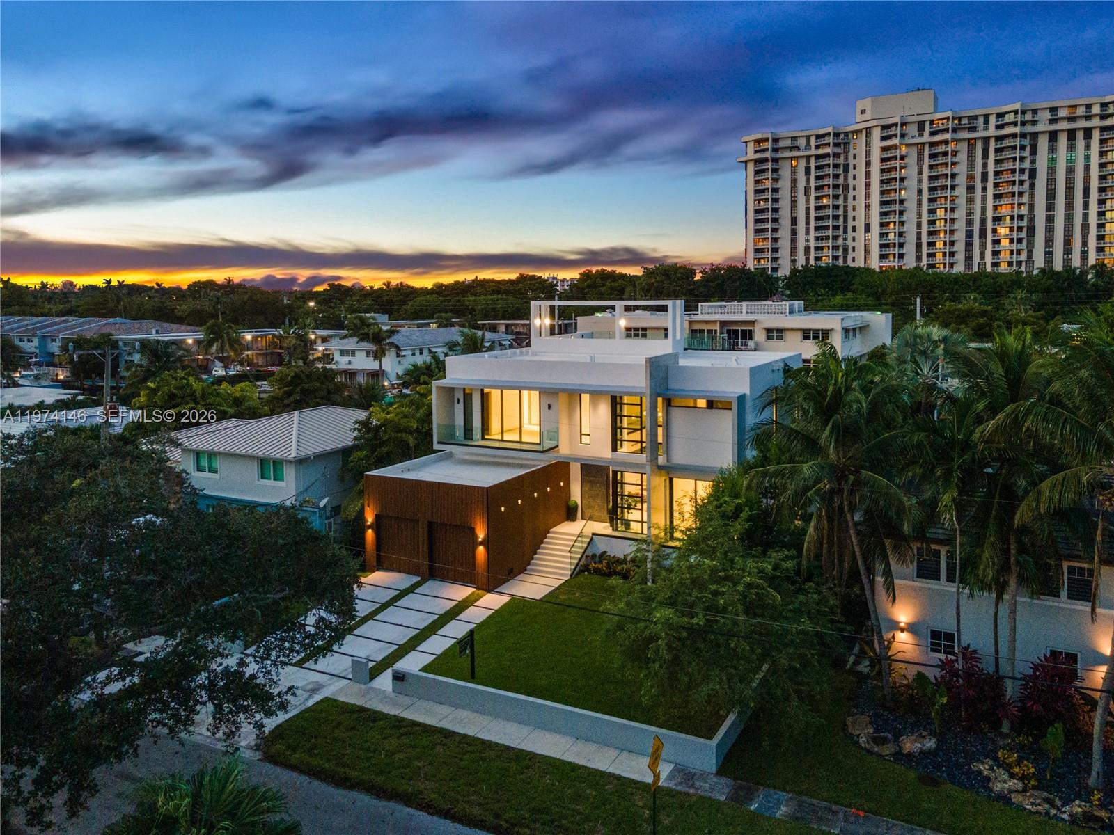 1379 NE 104th St, Miami Shores FL 33138
