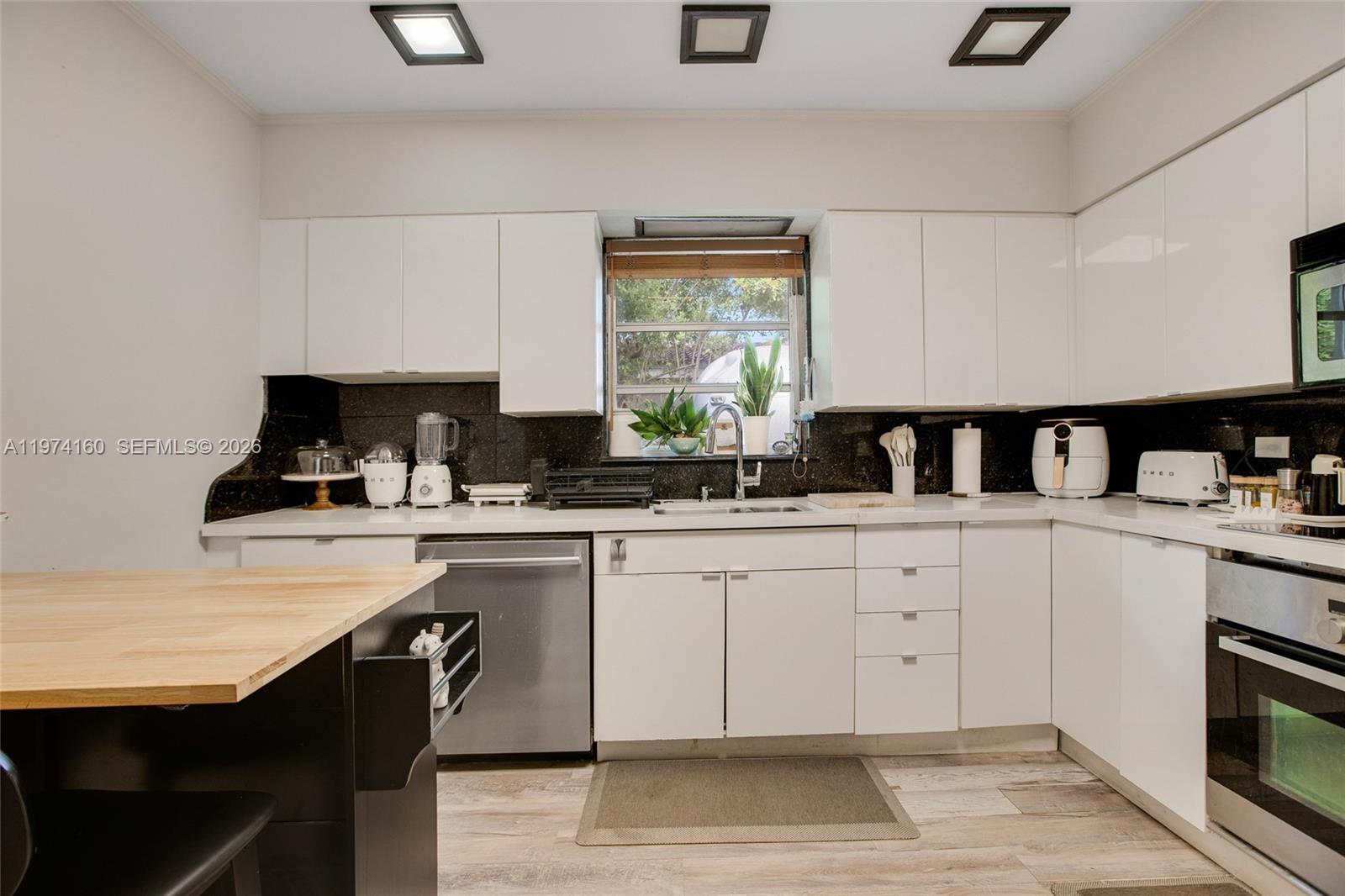 10659 NE 10th Pl, Miami Shores FL 33138