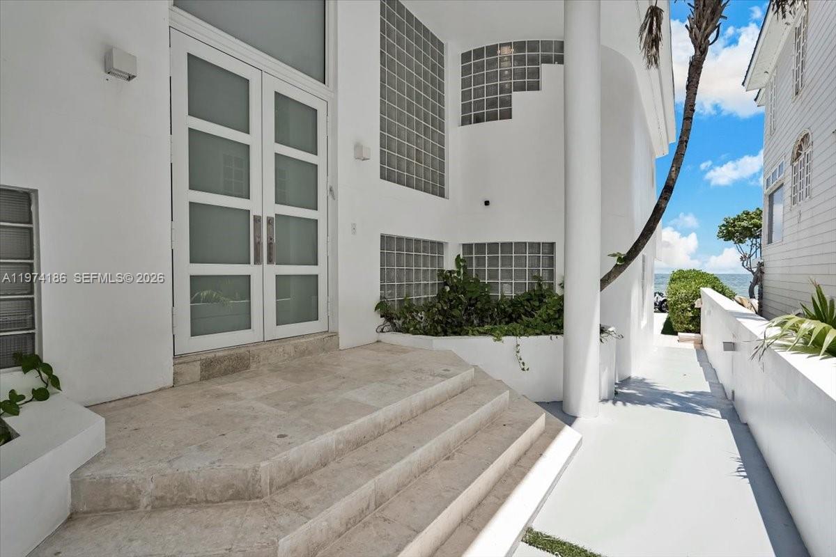 3036 N Atlantic Blvd, Fort Lauderdale FL 33308