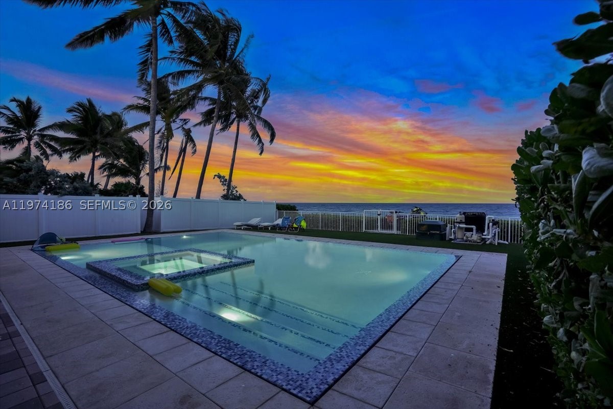 3036 N Atlantic Blvd, Fort Lauderdale FL 33308