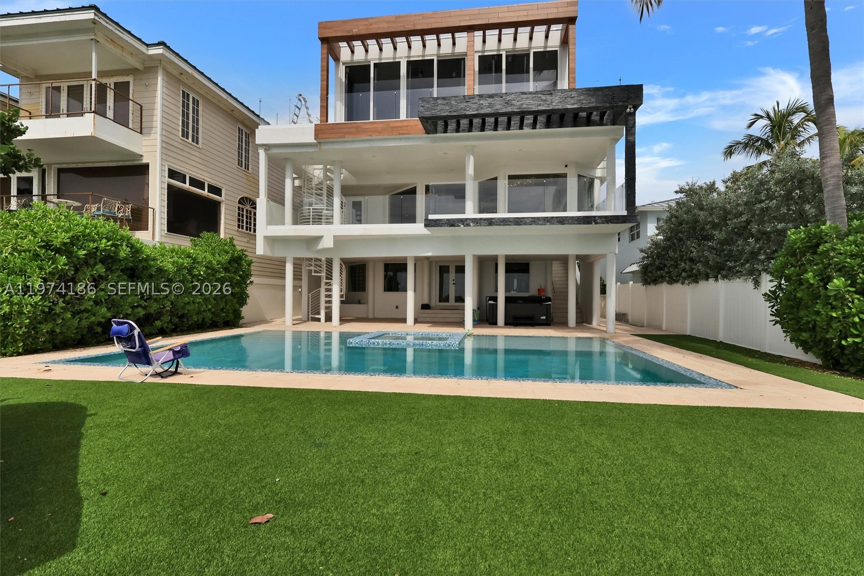 3036 N Atlantic Blvd, Fort Lauderdale FL 33308