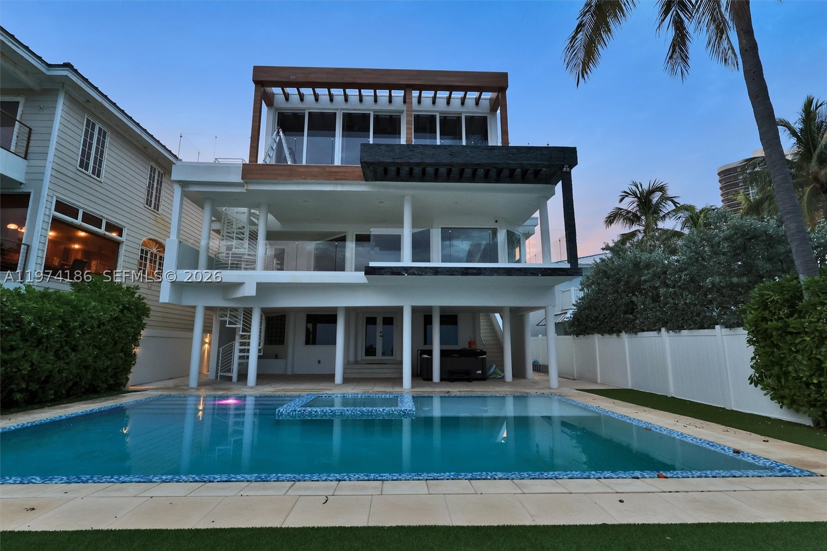 3036 N Atlantic Blvd, Fort Lauderdale FL 33308
