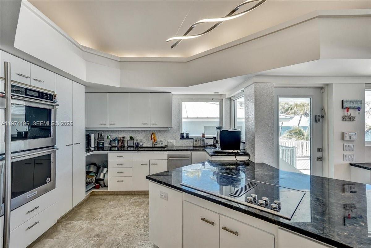 3036 N Atlantic Blvd, Fort Lauderdale FL 33308