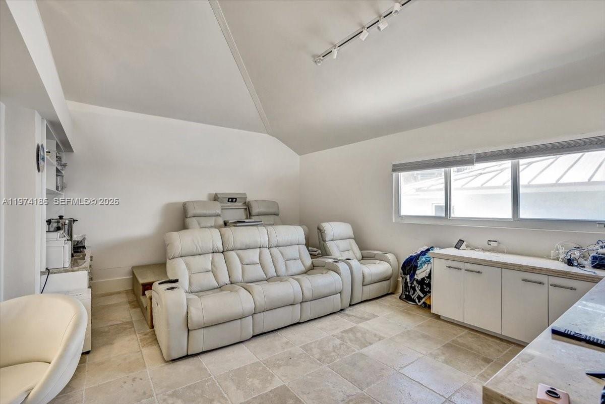 3036 N Atlantic Blvd, Fort Lauderdale FL 33308