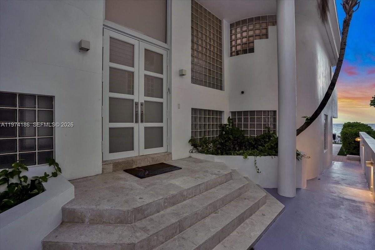 3036 N Atlantic Blvd, Fort Lauderdale FL 33308
