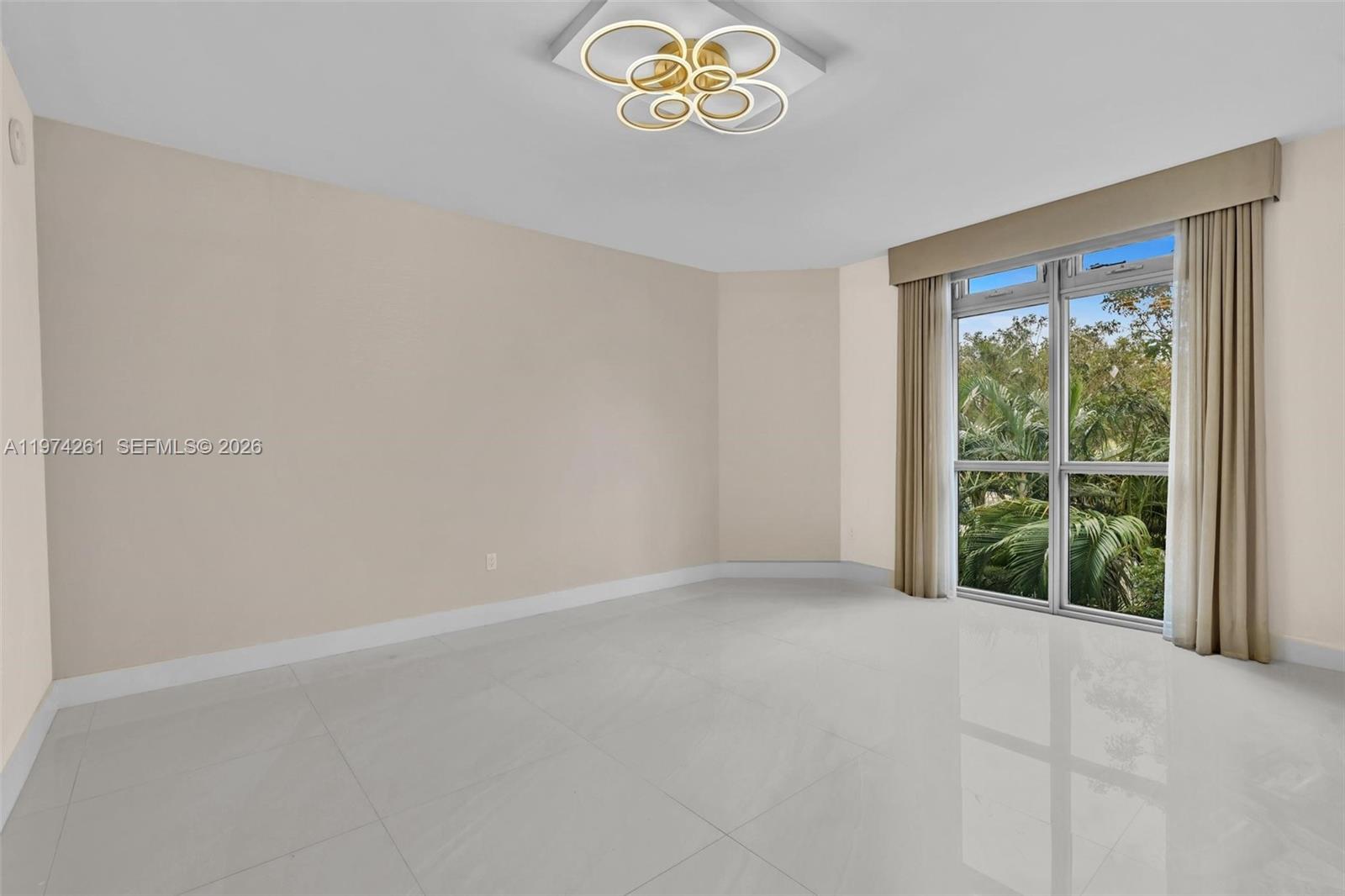 17301 Biscayne Blvd #210, North Miami Beach FL 33160