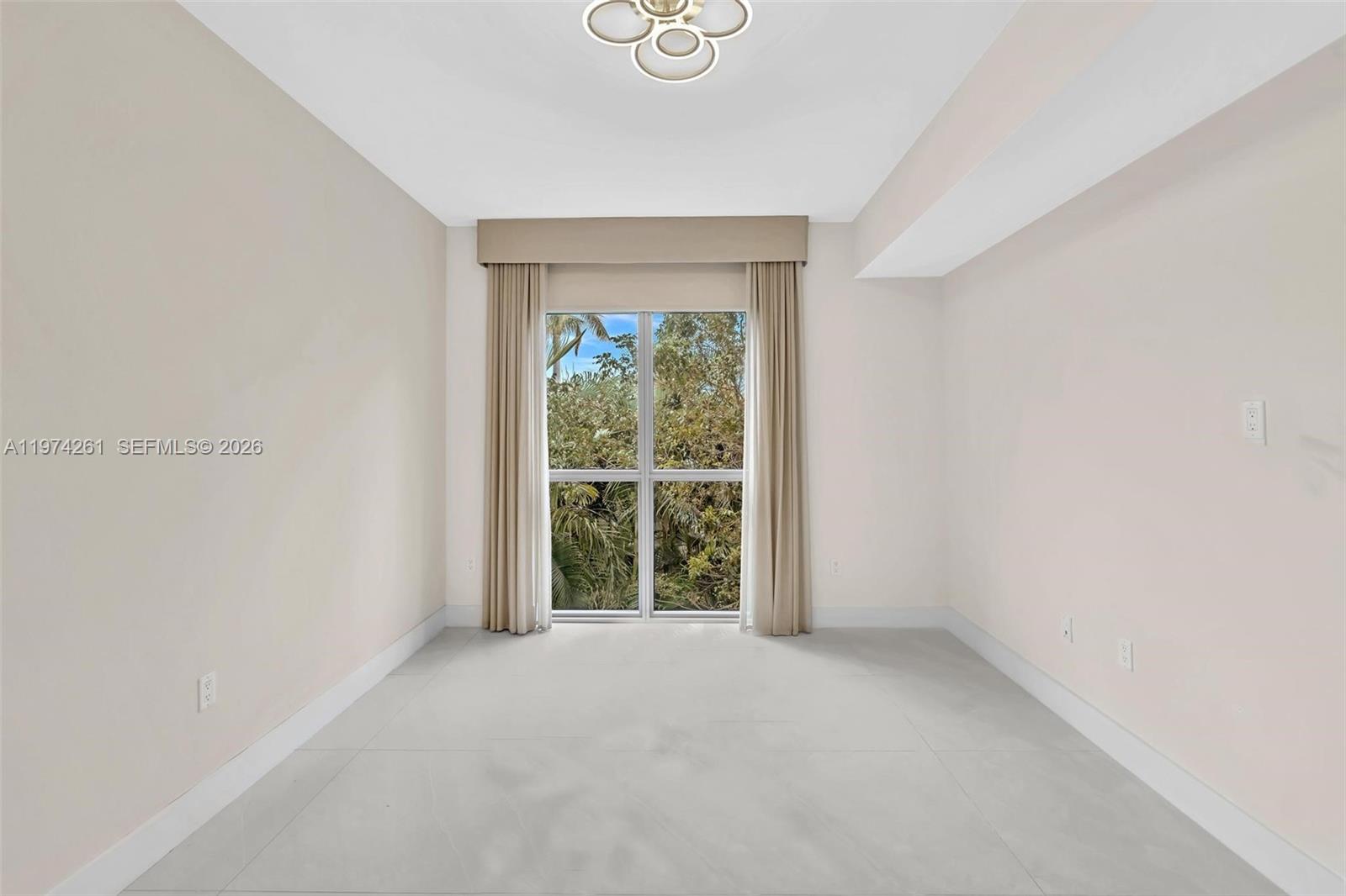 17301 Biscayne Blvd #210, North Miami Beach FL 33160