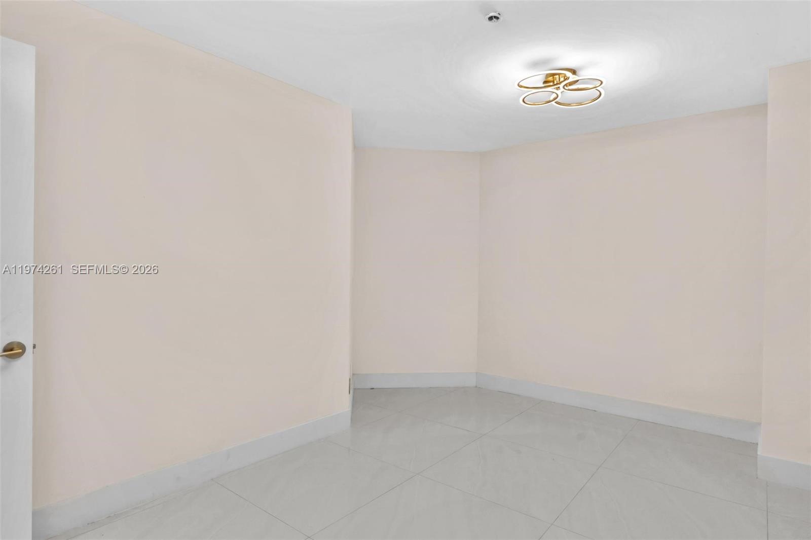 17301 Biscayne Blvd #210, North Miami Beach FL 33160