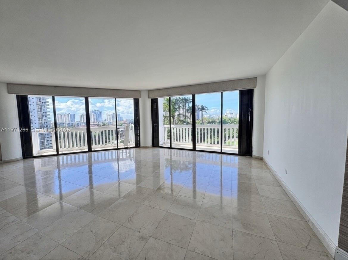 2000 Island Blvd #606, Aventura FL 33160