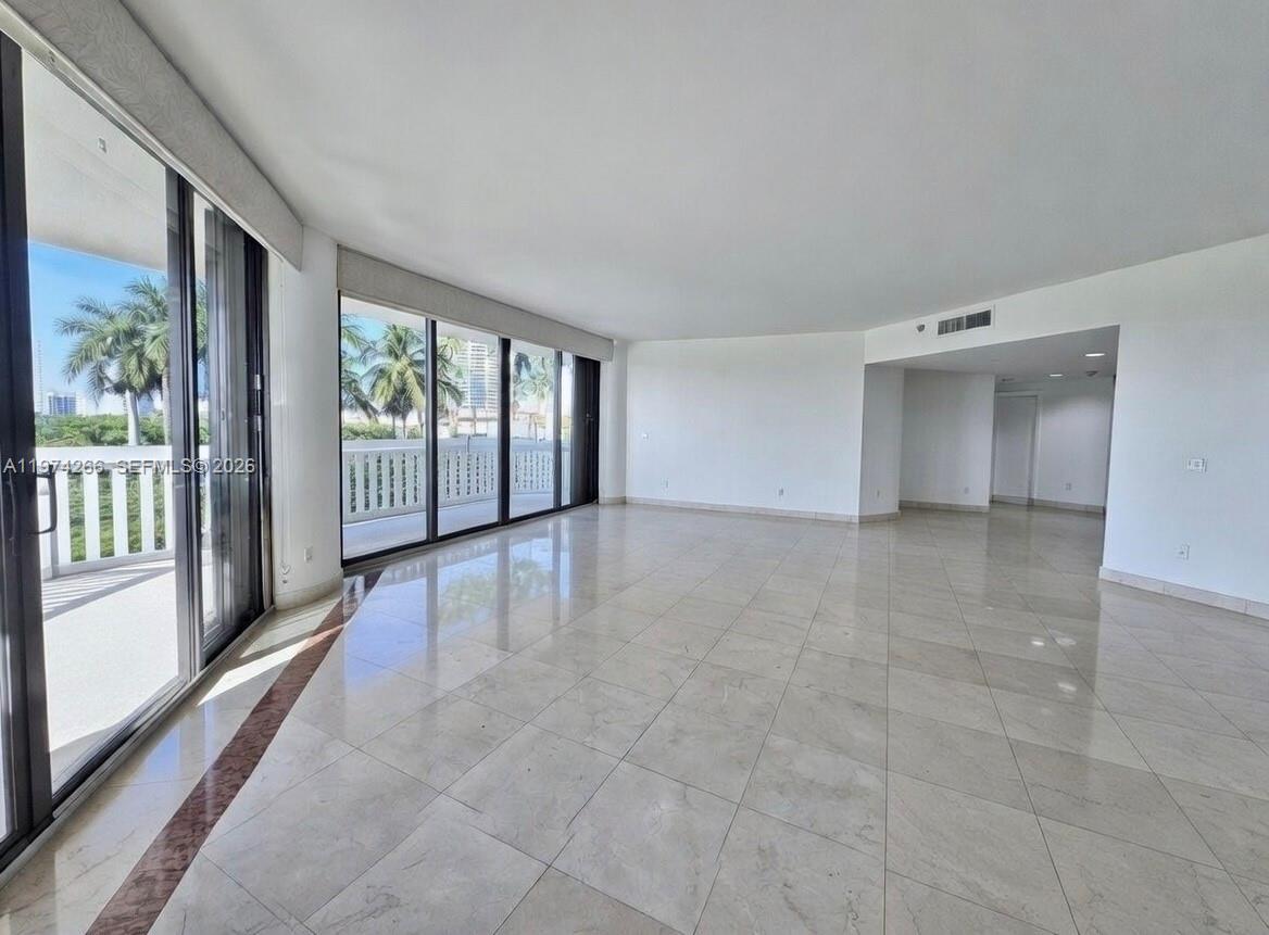 2000 Island Blvd #606, Aventura FL 33160