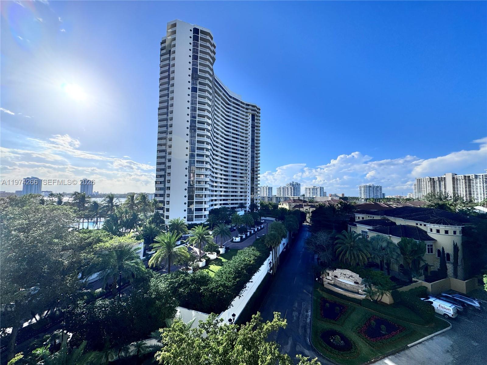2000 Island Blvd #606, Aventura FL 33160