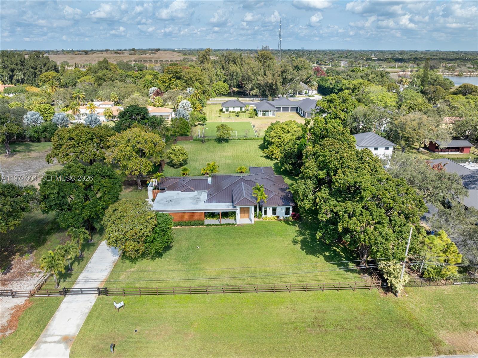 14401 W Palomino Dr, Southwest Ranches FL 33330
