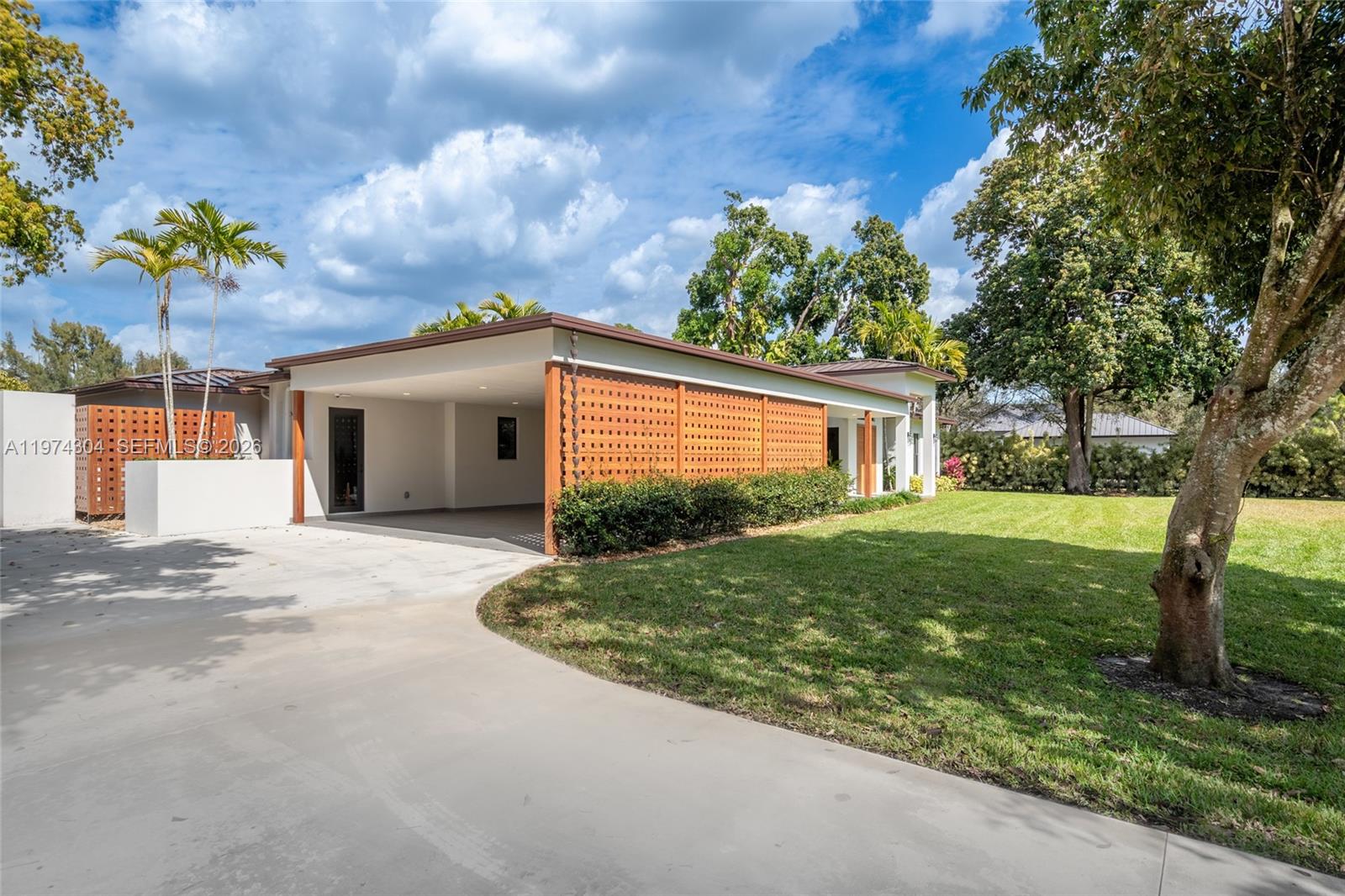 14401 W Palomino Dr, Southwest Ranches FL 33330