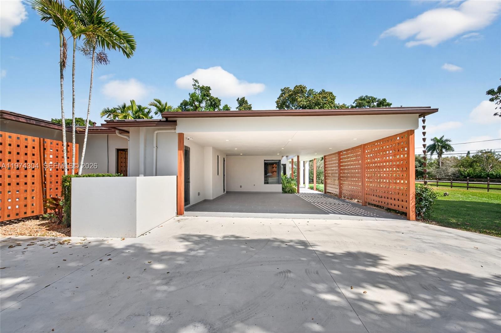 14401 W Palomino Dr, Southwest Ranches FL 33330