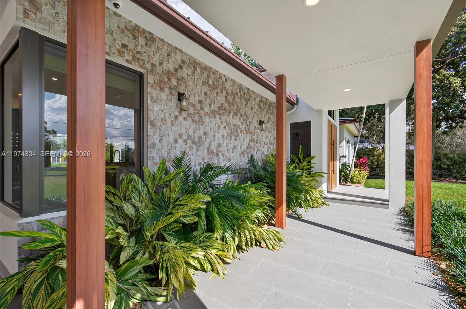 14401 W Palomino Dr, Southwest Ranches FL 33330