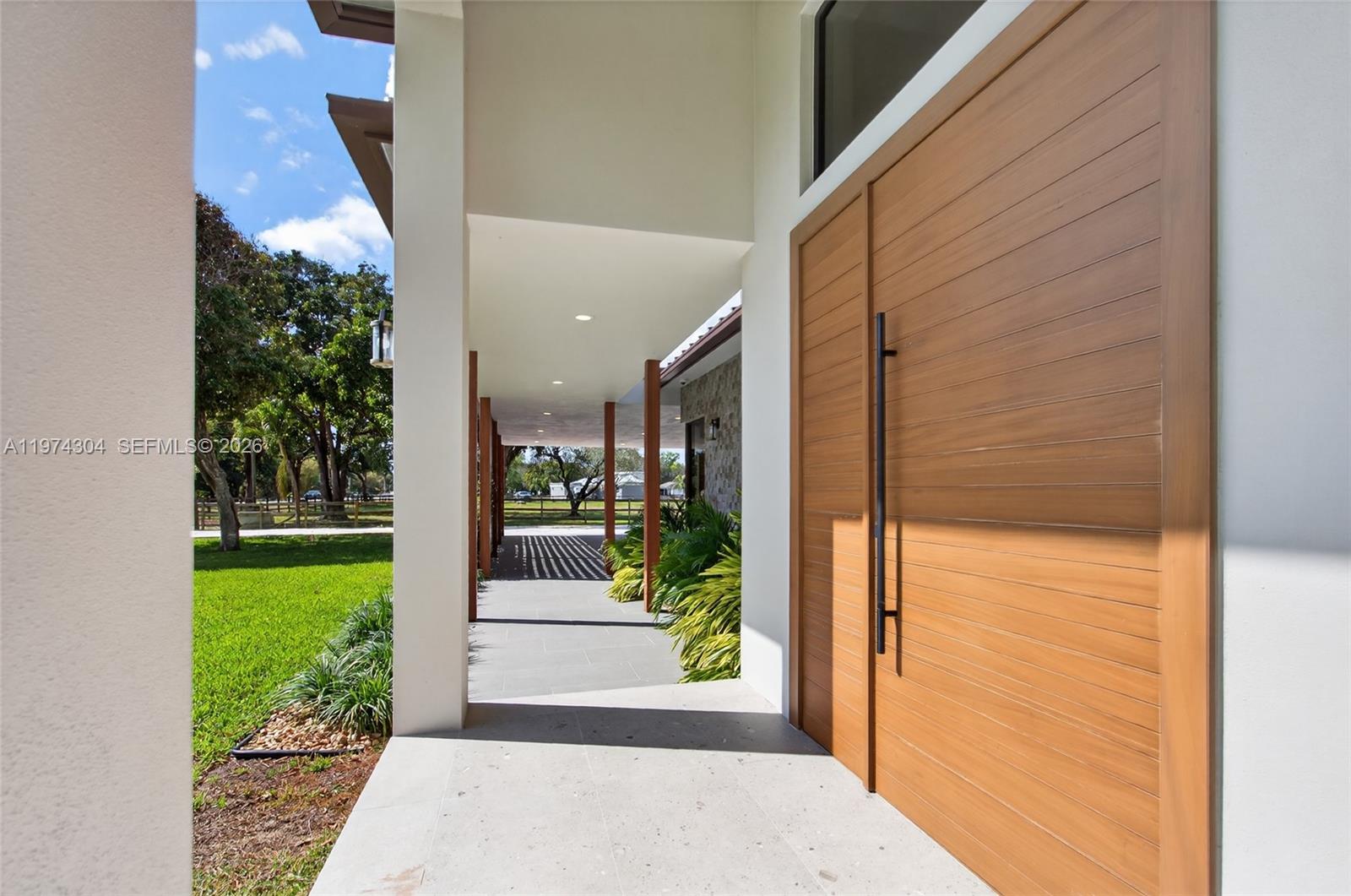 14401 W Palomino Dr, Southwest Ranches FL 33330