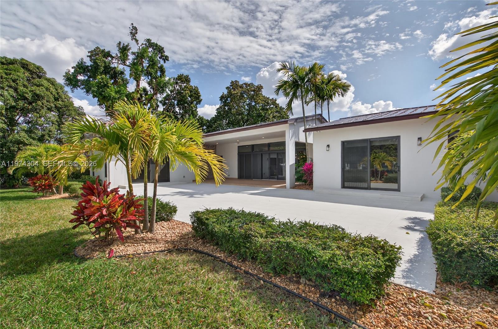 14401 W Palomino Dr, Southwest Ranches FL 33330