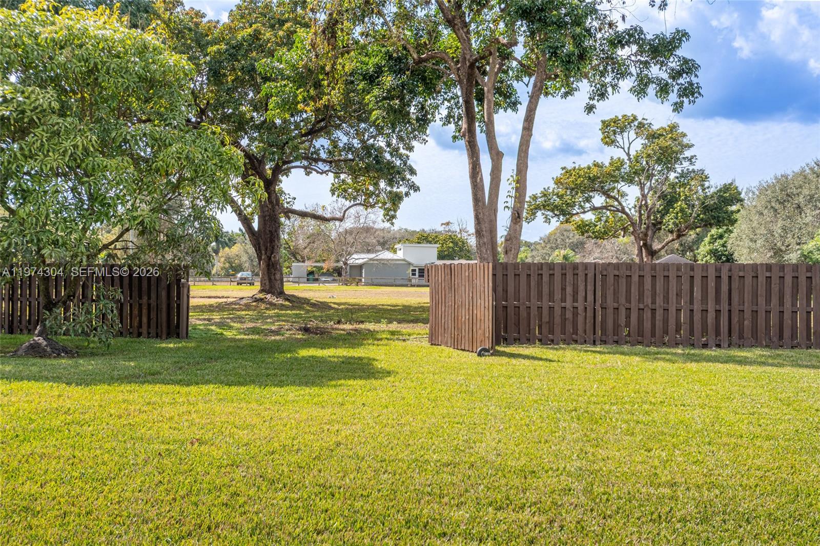 14401 W Palomino Dr, Southwest Ranches FL 33330