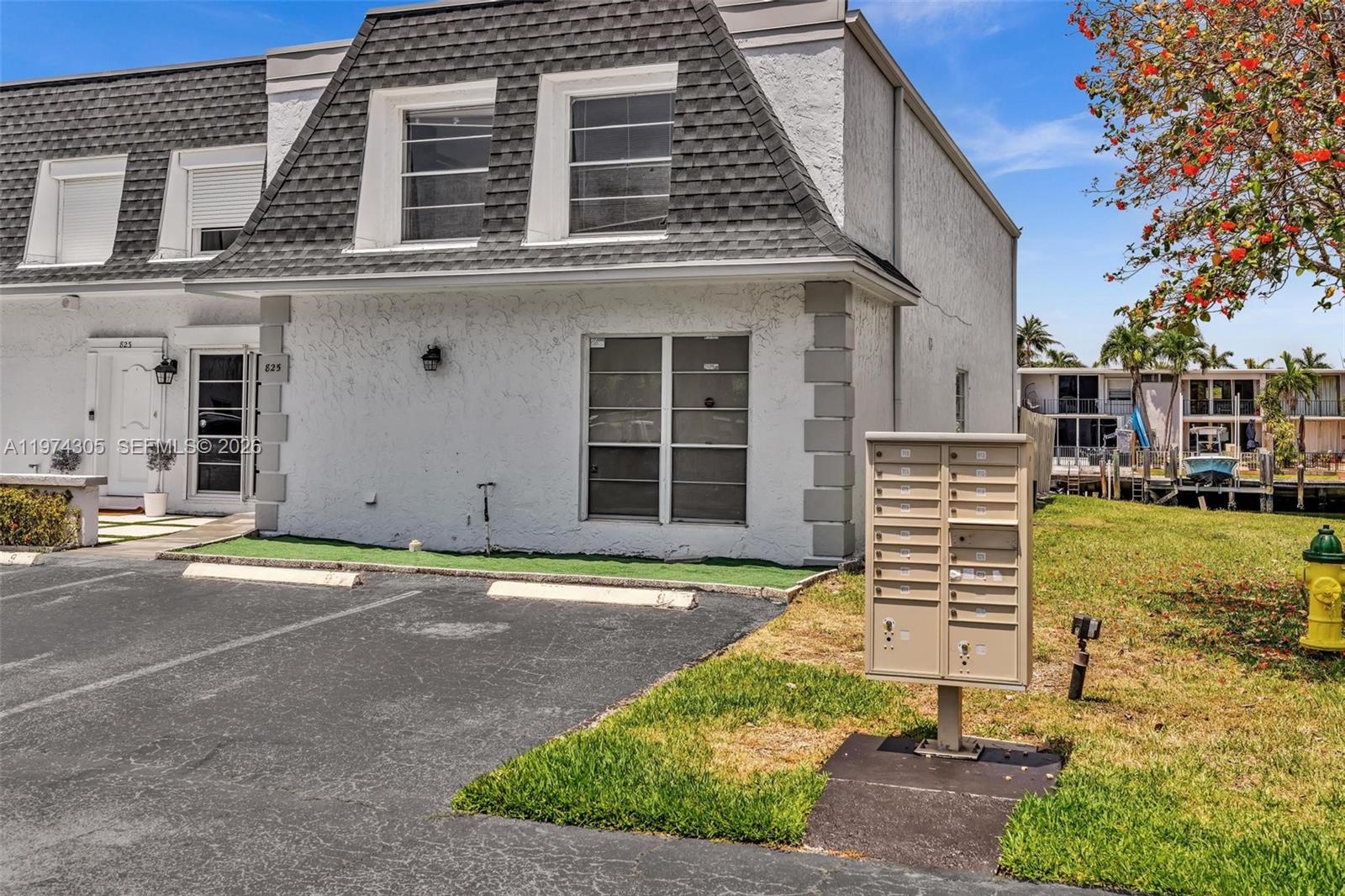 825 NE 26th Ave, Hallandale Beach FL 33009