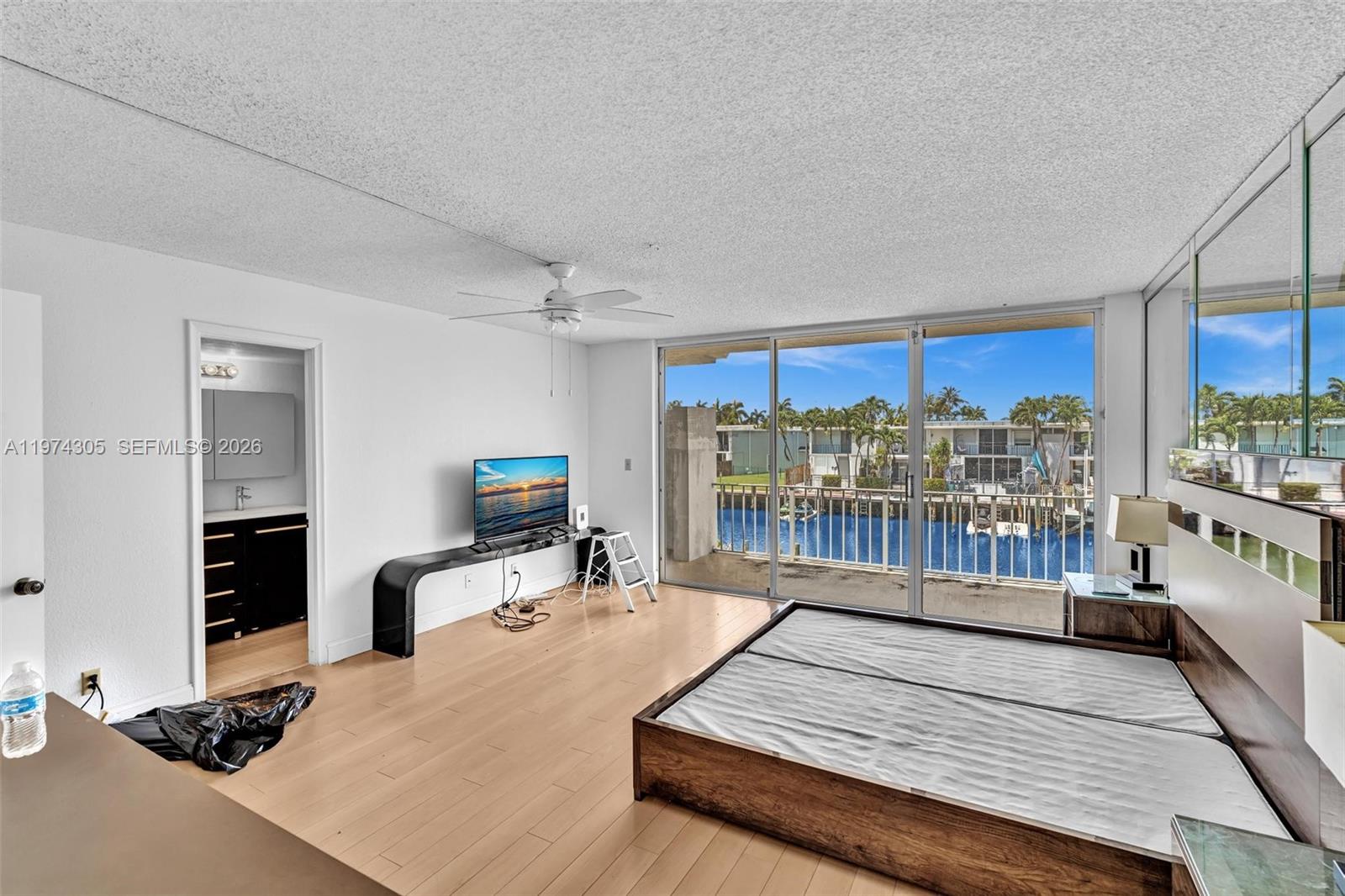 825 NE 26th Ave, Hallandale Beach FL 33009