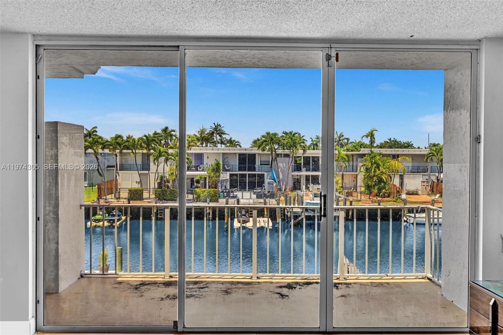825 NE 26th Ave, Hallandale Beach FL 33009