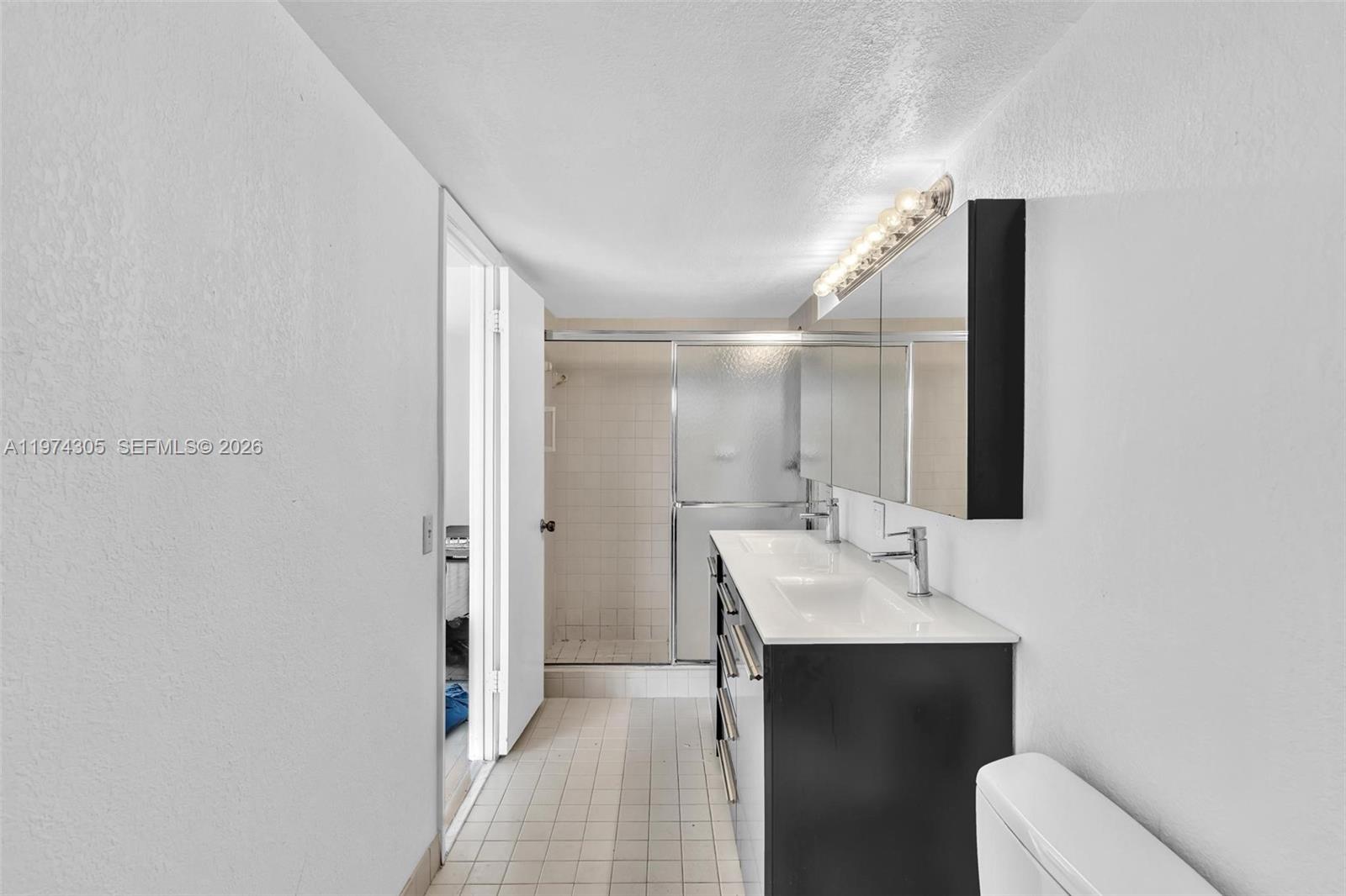 825 NE 26th Ave, Hallandale Beach FL 33009