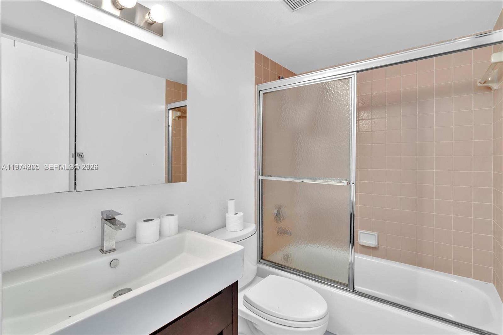 825 NE 26th Ave, Hallandale Beach FL 33009