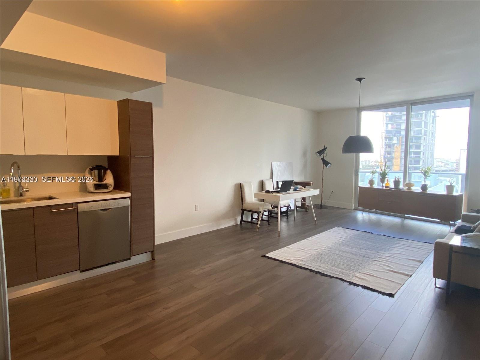 1010 SW 2nd Ave #1505, Miami FL 33130