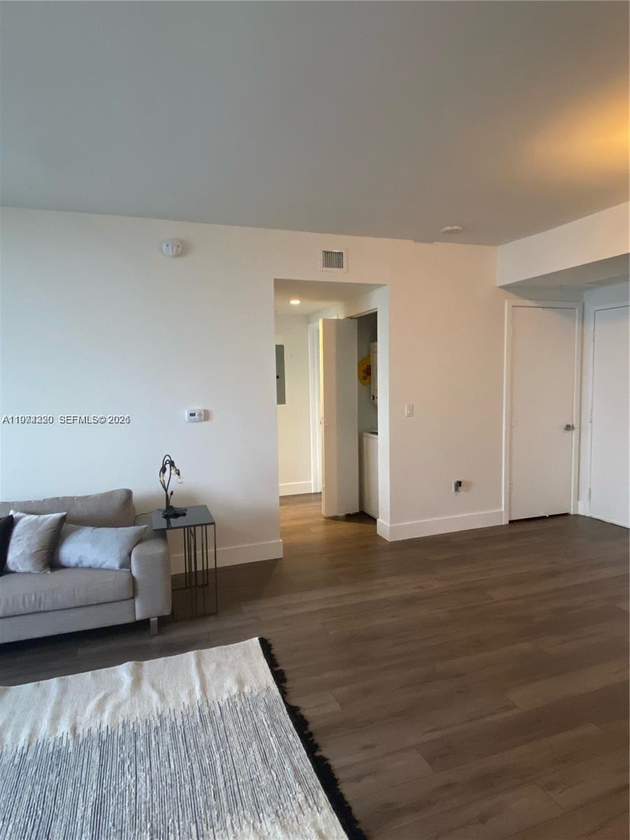 1010 SW 2nd Ave #1505, Miami FL 33130
