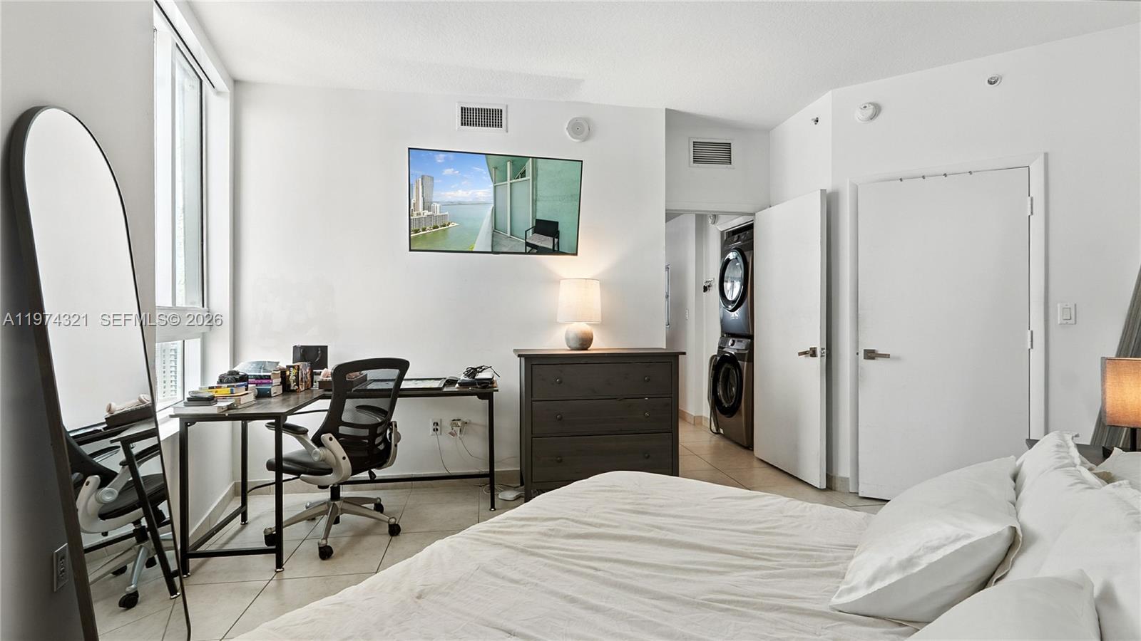 1900 N Bayshore Dr #2810, Miami FL 33132