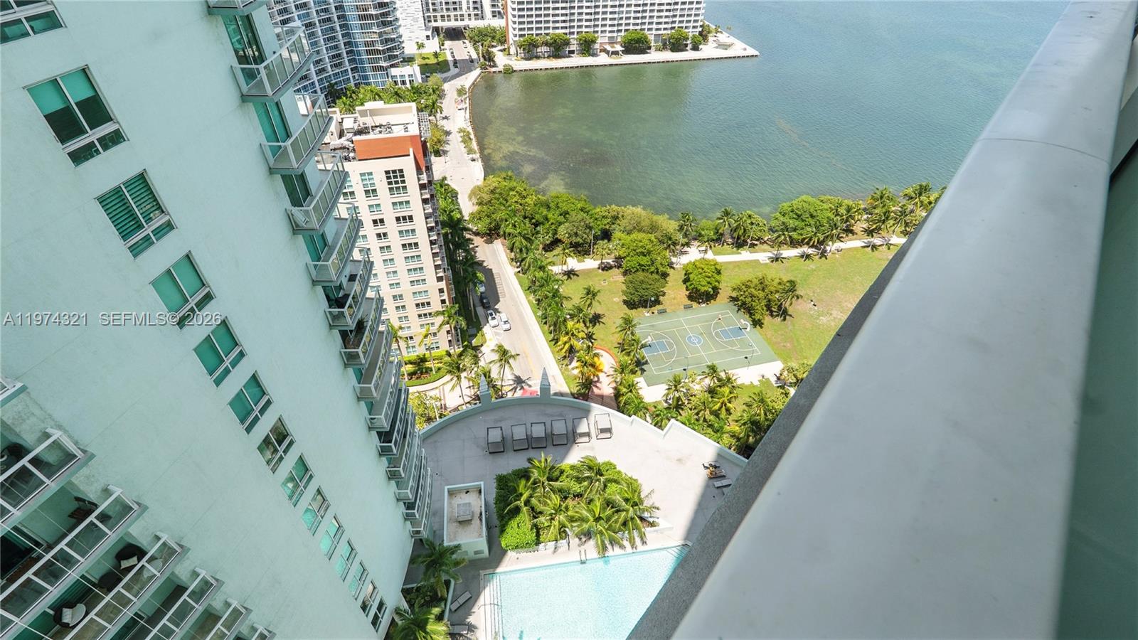 1900 N Bayshore Dr #2810, Miami FL 33132