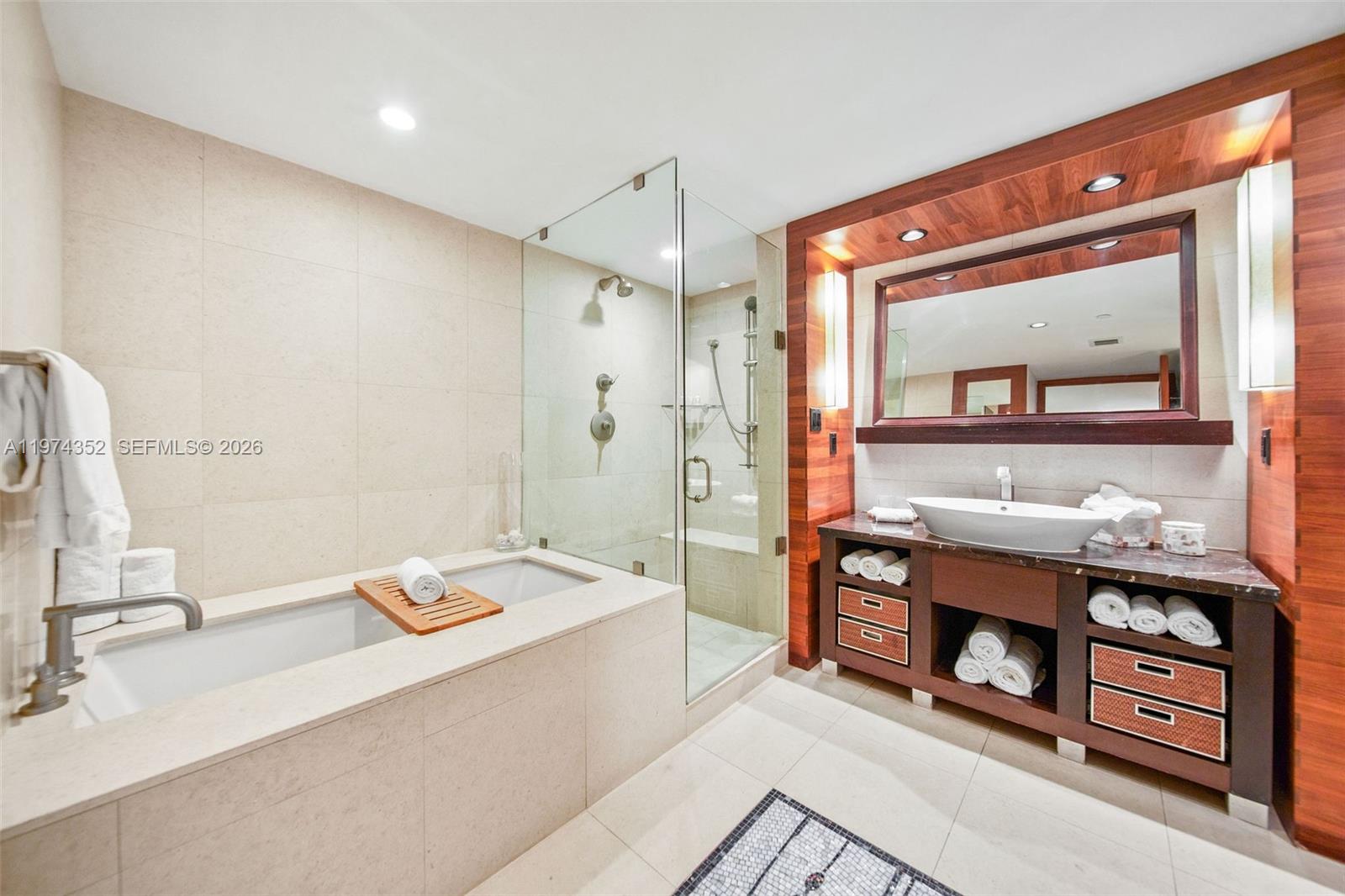6801 Collins Ave #604, Miami Beach FL 33141