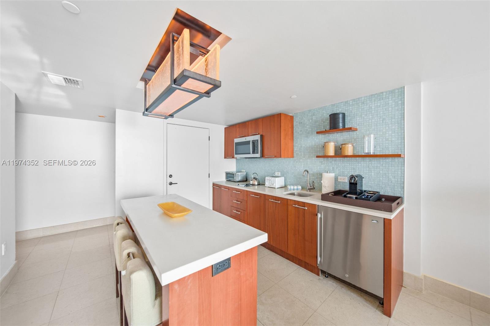 6801 Collins Ave #604, Miami Beach FL 33141