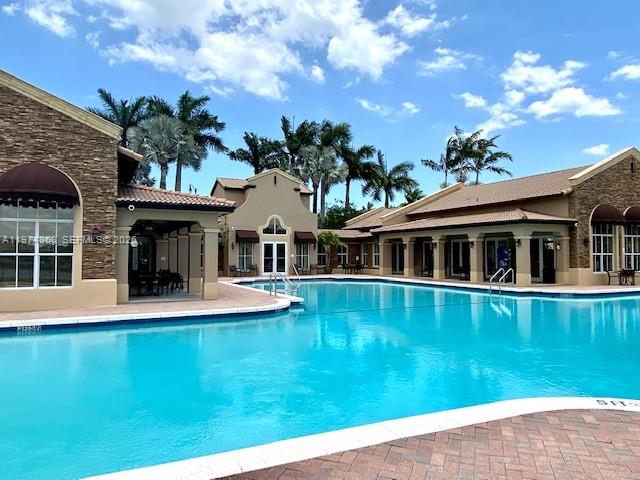 930 NE 33rd Terr #203, Homestead FL 33033