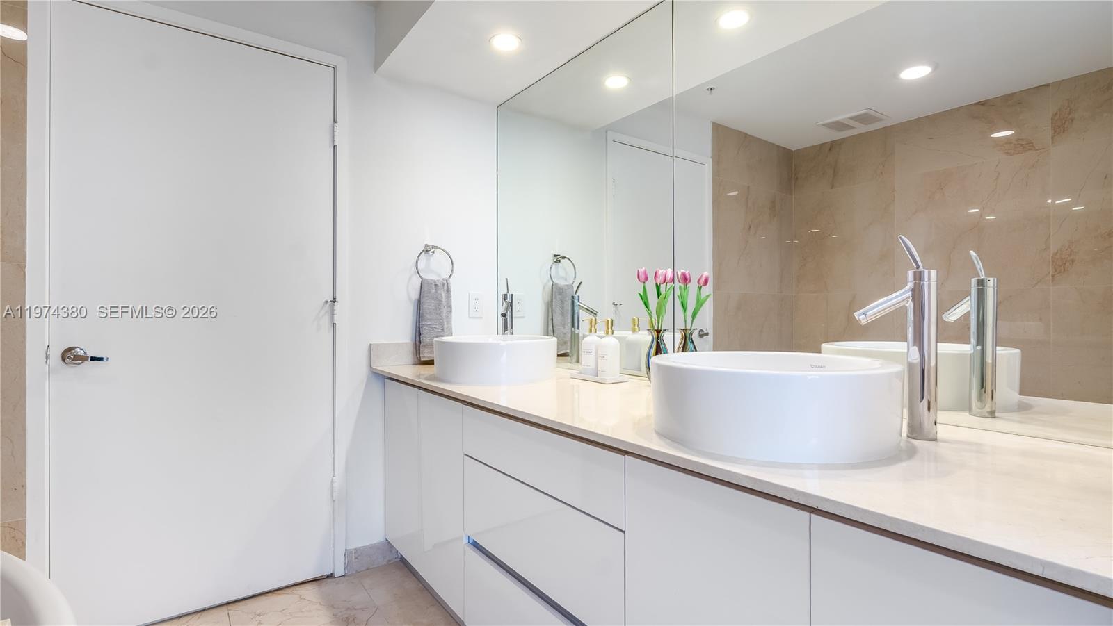 16275 Collins Ave #1503, Sunny Isles Beach FL 33160
