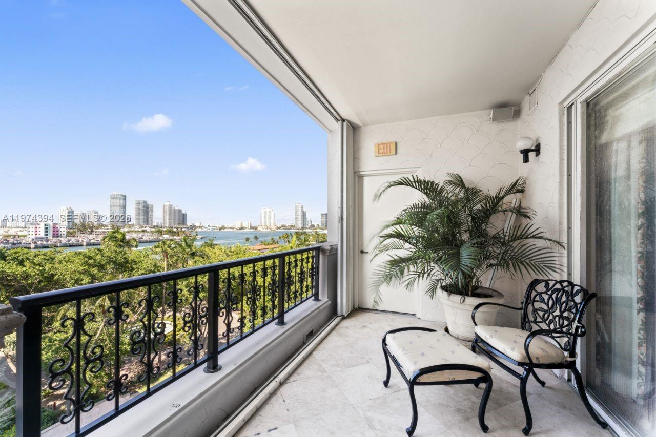 5266 Fisher Island Dr #5266, Miami Beach FL 33109