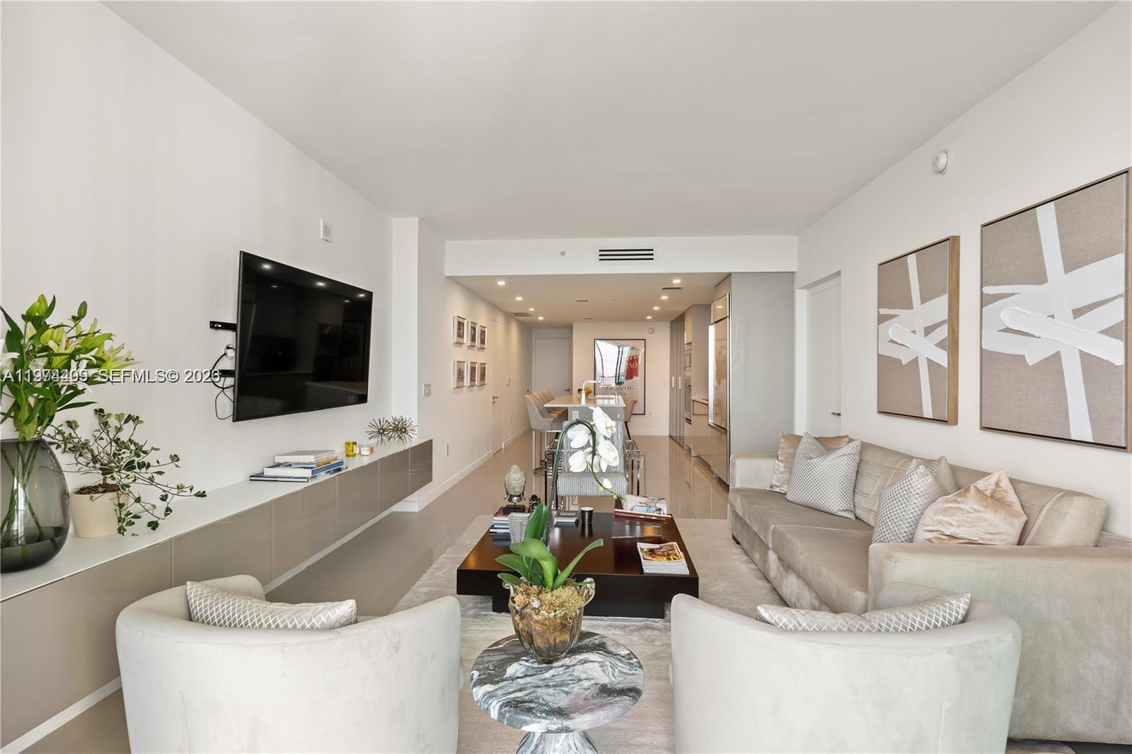 460 NE 28th St #2502, Miami FL 33137