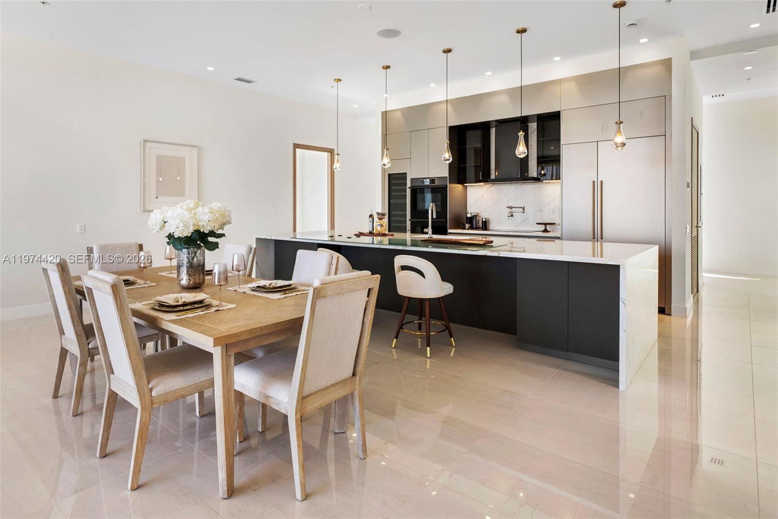 246 NE 6TH AVE #PH, Delray Beach FL 33483