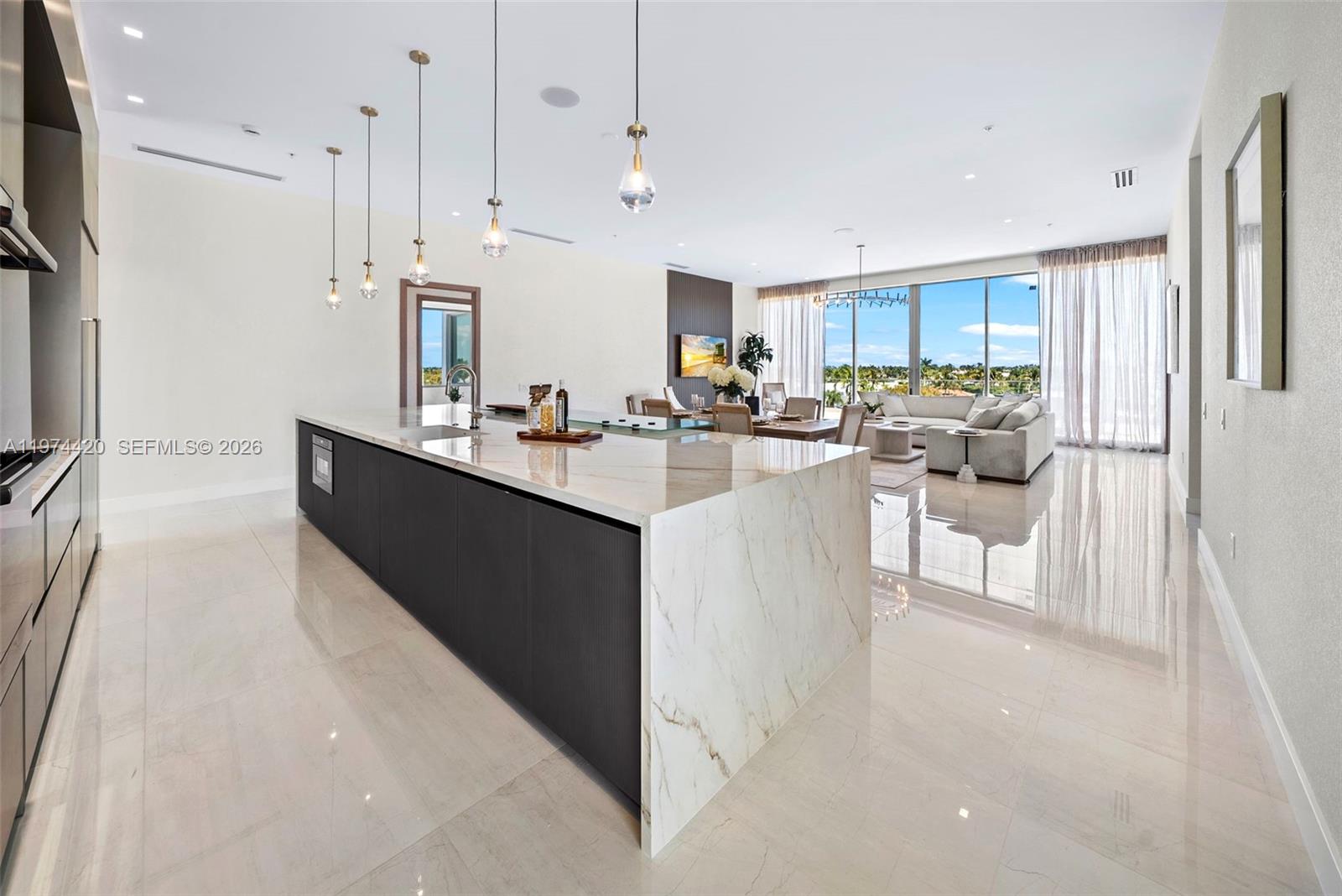 246 NE 6TH AVE #PH, Delray Beach FL 33483