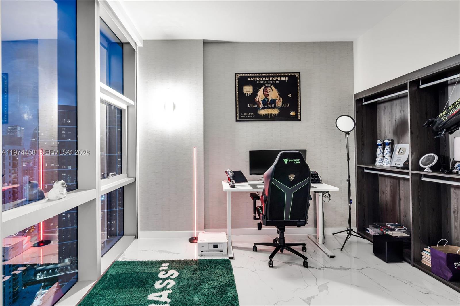 851 NE 1st Ave #4009 + Cabana 15, Miami FL 33132