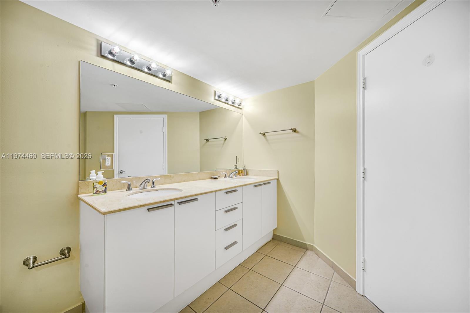 16699 Collins Ave #3605, Sunny Isles Beach FL 33160