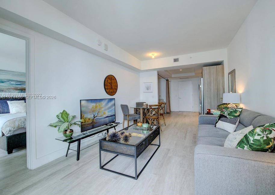 121 NE 34th St #1603, Miami FL 33137