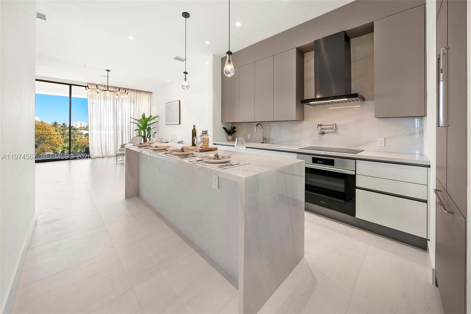 246 NE 6th Ave #302, Delray Beach FL 33483