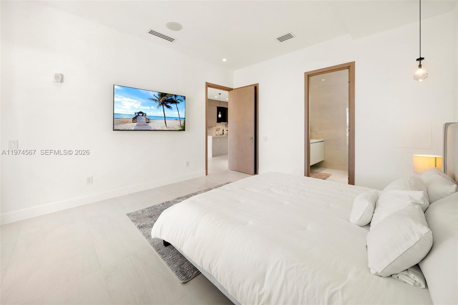 246 NE 6th Ave #302, Delray Beach FL 33483