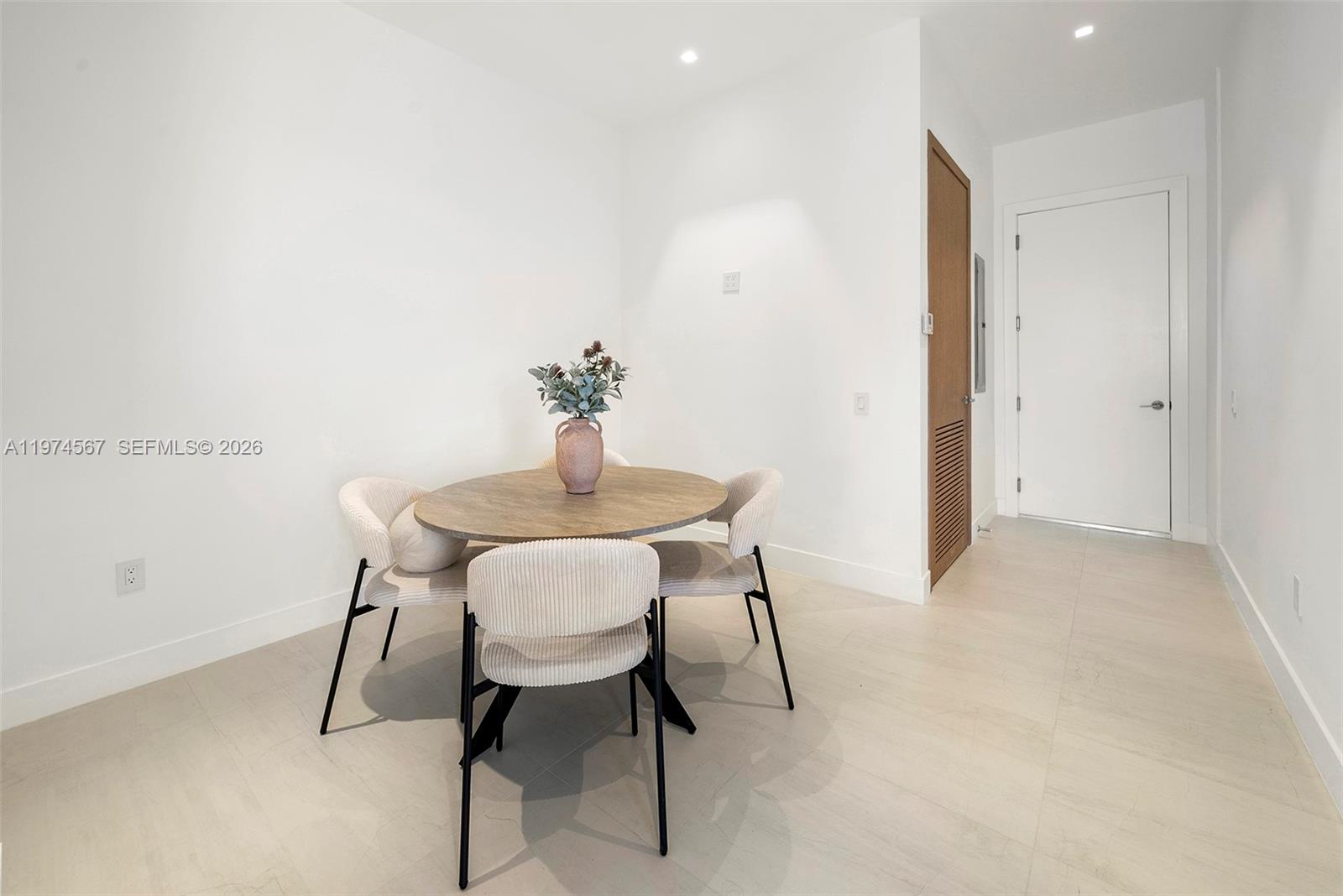 246 NE 6th Ave #302, Delray Beach FL 33483