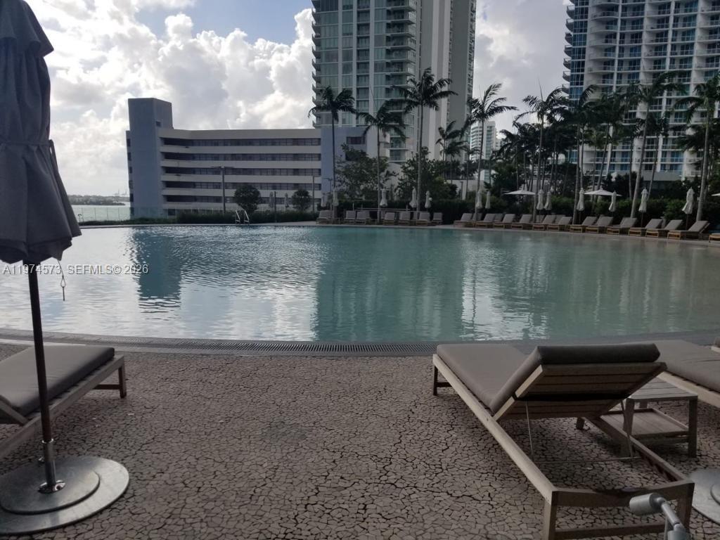 650 NE 32nd St #2005, Miami FL 33137