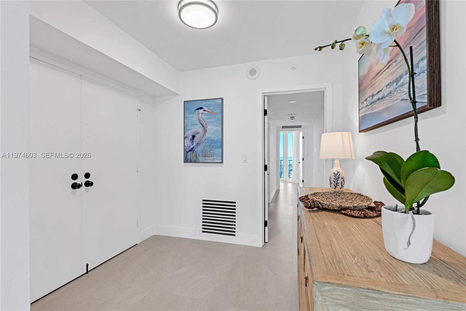 881 Ocean Dr #27D, Key Biscayne FL 33149