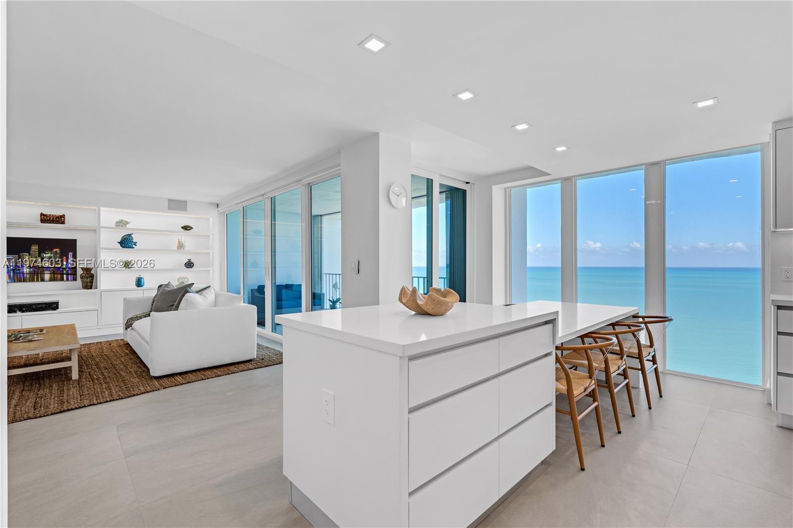 881 Ocean Dr #27D, Key Biscayne FL 33149