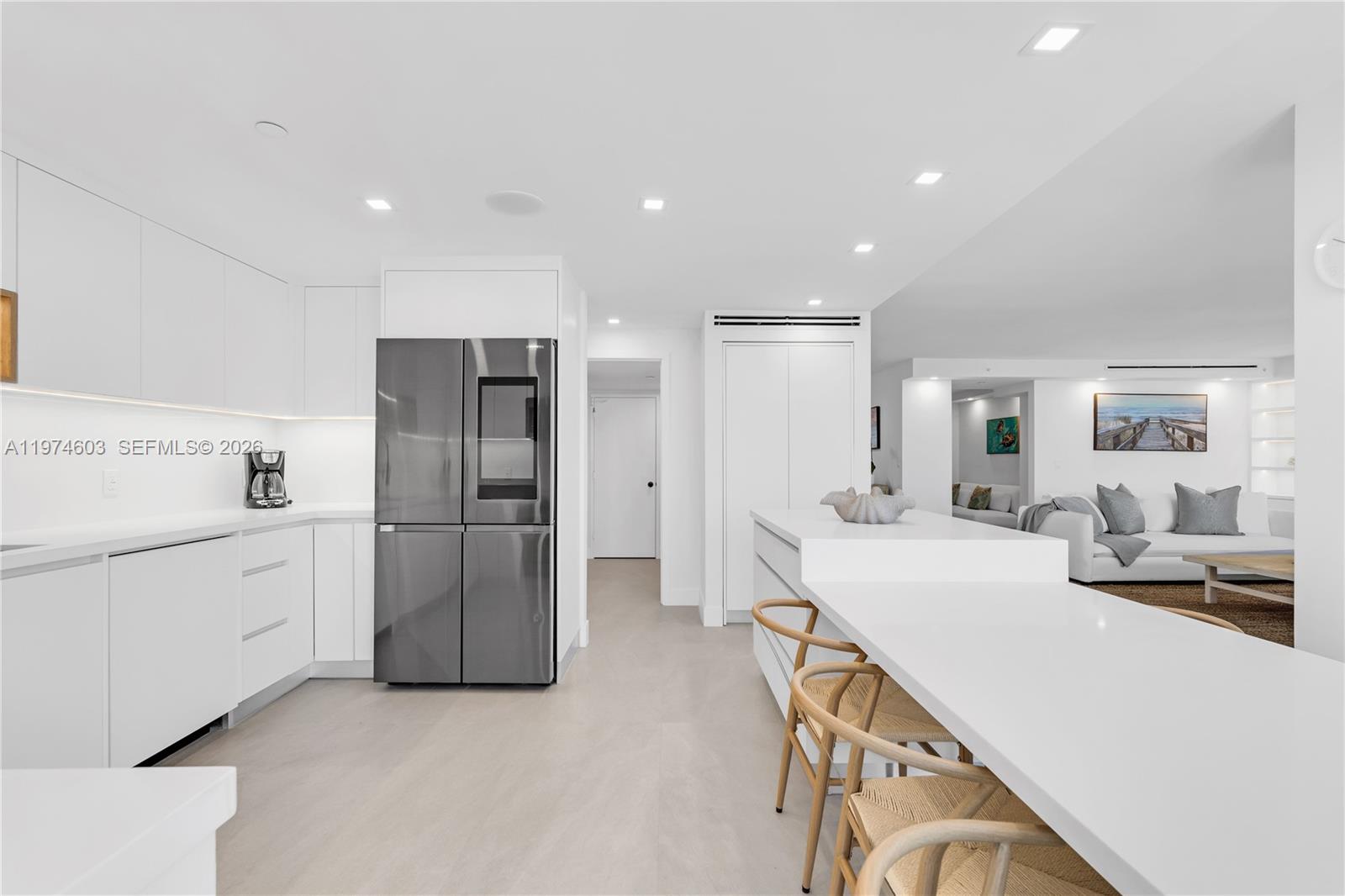 881 Ocean Dr #27D, Key Biscayne FL 33149